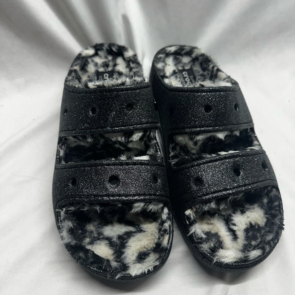Crocs Sz:M8 W11 Black Classic Cozzzy Disco Glitter Sandals Fuzzy Faux Fur Slides